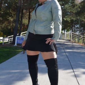 Les saisons tournent et moi j’ai froid au lit Amina - rencontre-MILF-Issoire