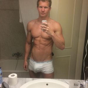 Le naturisme comme évidence Marine - rencontre-Milf-Saint-Nazaire