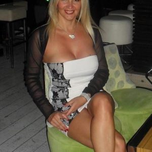 Adrienne - rencontre-Milf-Saint-Étienne
