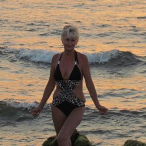 Naturiste, 61 ans, en quête de liberté Irène - rencontre-Naturiste-Lyon